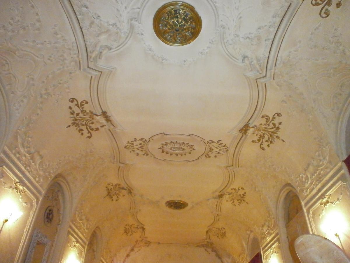 Youth Baroque Hall 3* Prague